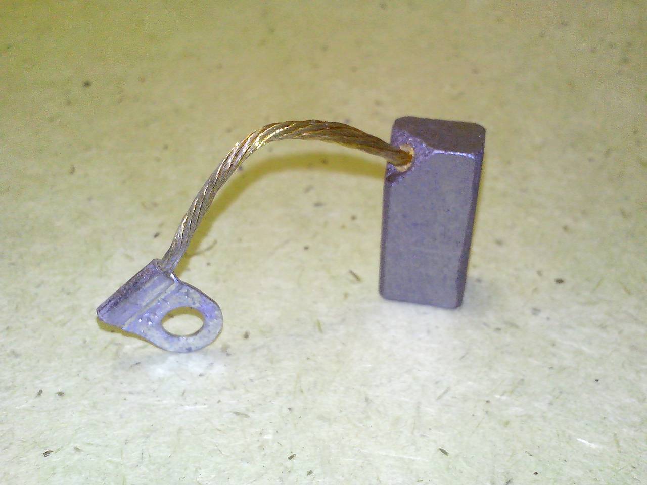 Щетка ЭГ 10х12,5х25 L 43, К5-2, ЭГ14