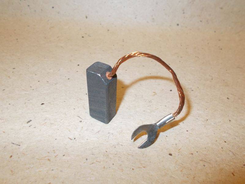 Щетка ЭГ 10х12,5х32 L 75, К4-2, ЭГ4